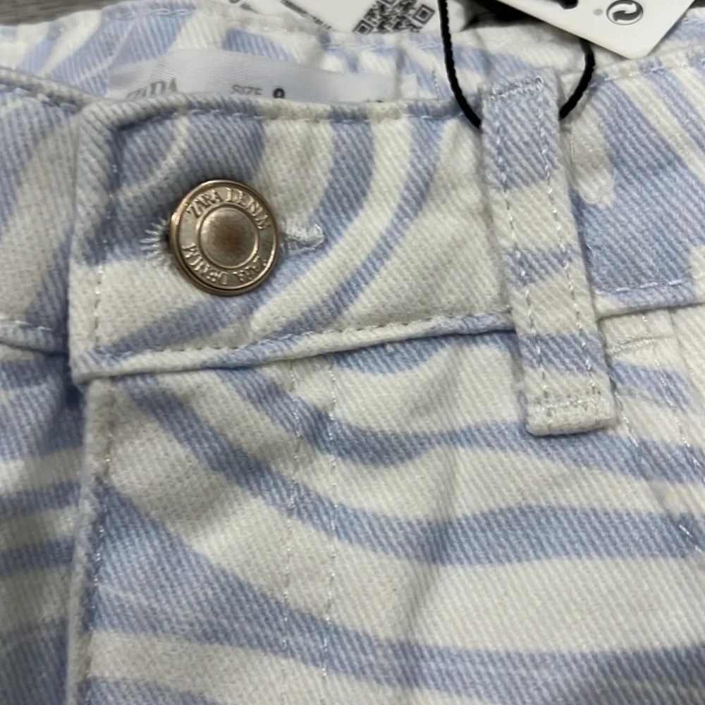Zara Wavy Jeans